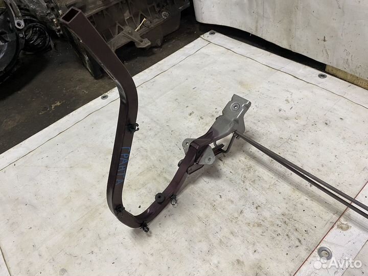 Петля крышки багажника LADA Granta