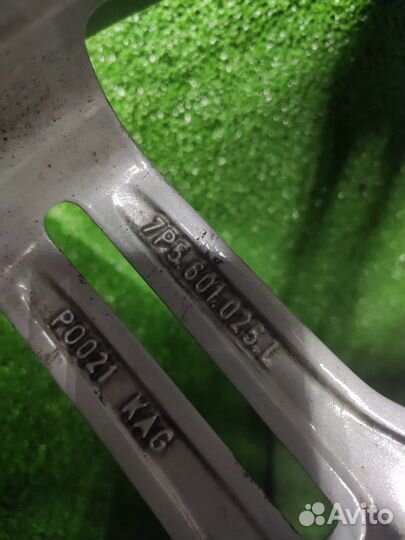 Литой диск R21 оригинал порше каен 958