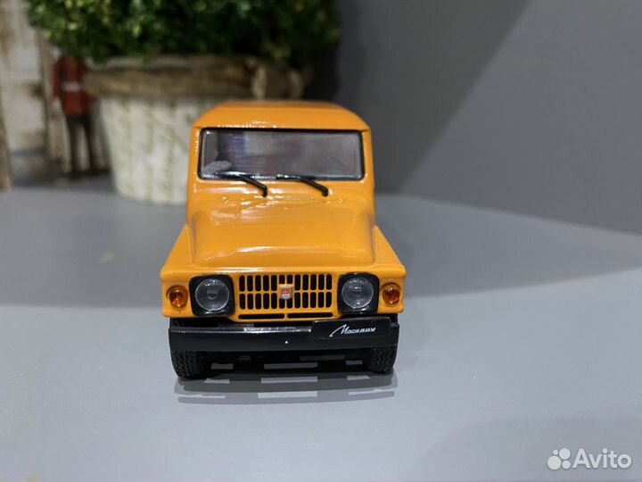 Модель автомобиля Москвич 2150