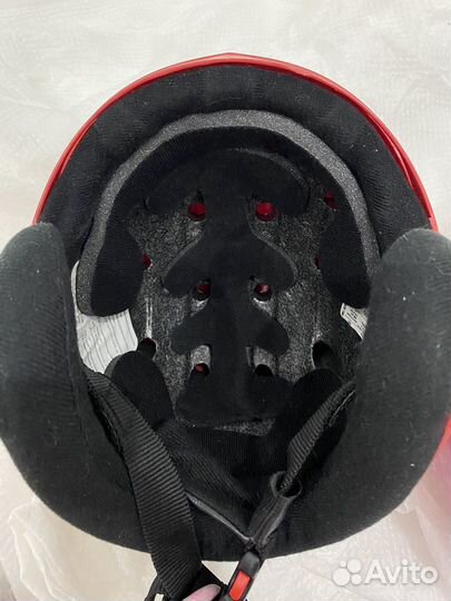 Горнолыжный шлем