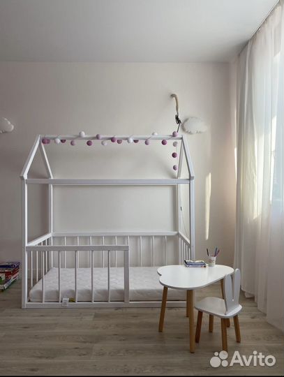 Кроватка домик монтессори