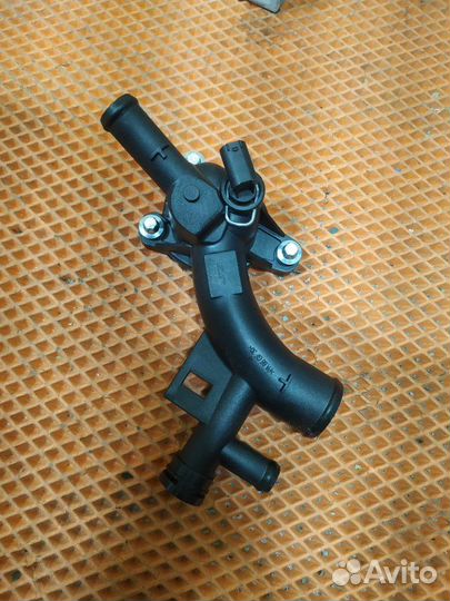 Корпус термостата Opel Meriva-B