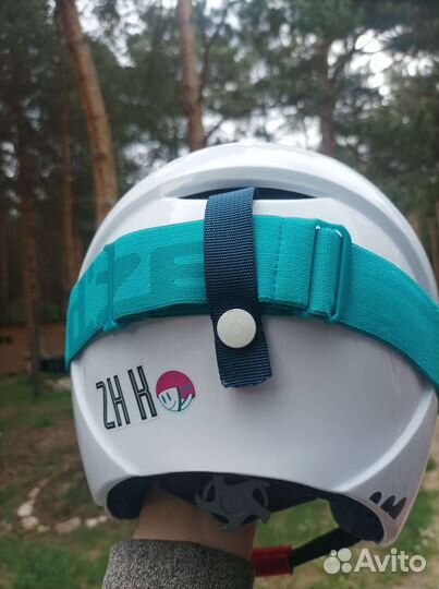 Горнолыжный шлем