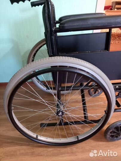 Инвалидная коляска