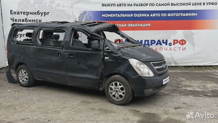 Фара правая Hyundai Grand Starex (TQ) 92102-4H000