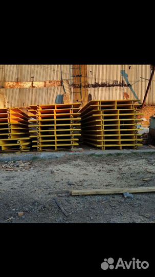 Фасадный подёмник ZLP-630. Столы каменщиков