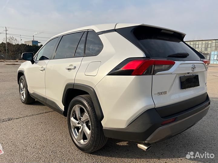 Toyota RAV4 2.0 CVT, 2021, 19 000 км