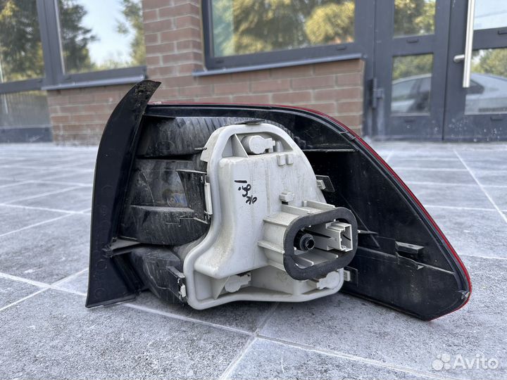 Фонарь задний левый volkswagen polo