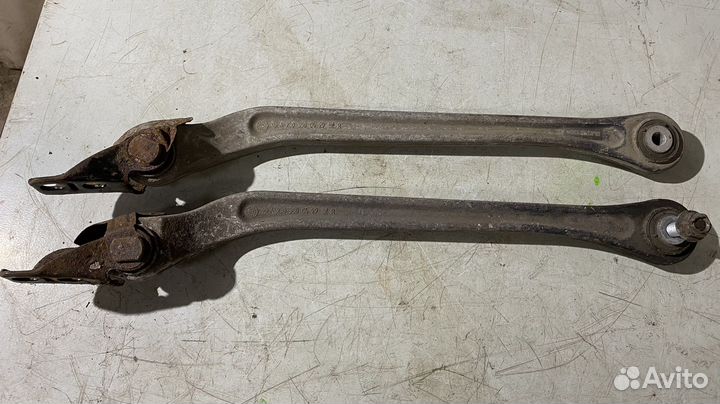 Рычаг задний нижний правый Mercedes Benz W211