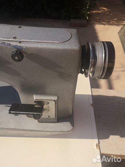 Производственная швейная машина