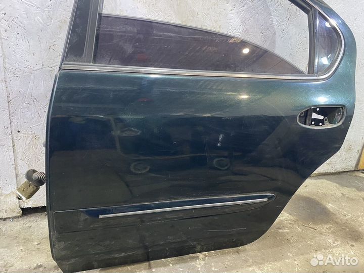 Дверь задняя левая Nissan Maxima a33