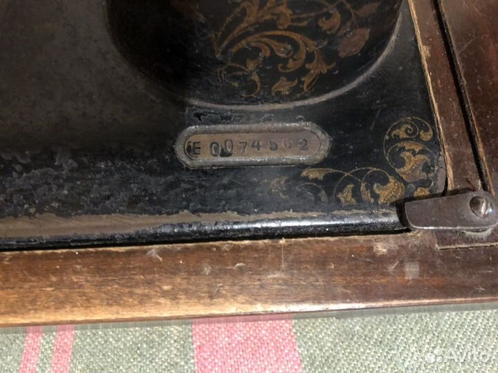 Старинная швейная машина Госшвеймашина СССР