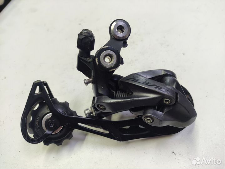 Задний переключатель Shimano Alivio RD-M4000