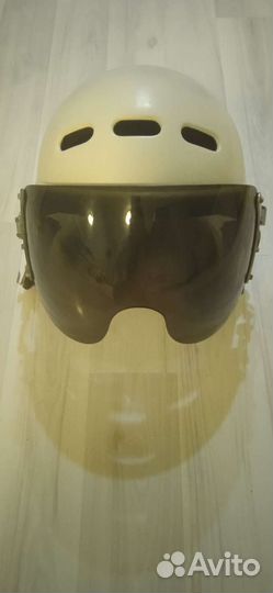 Защитный шлем авиационный в футляре