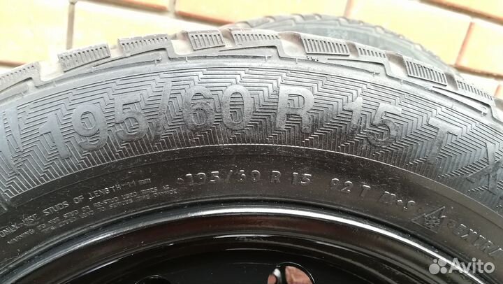 Gislaved NordFrost 100 195/60 R15 92T