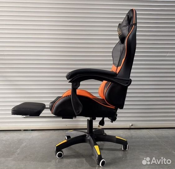 Игровое геймерское компьютерное кресло