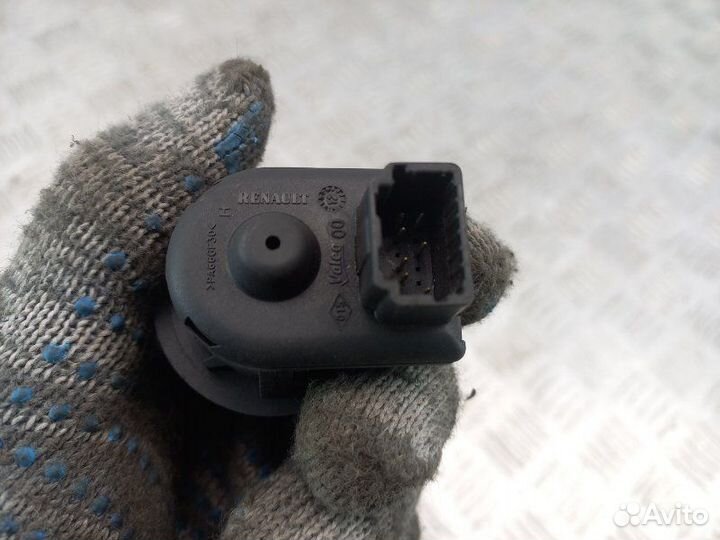 Блок управления зеркалами Renault Master 3 2.3
