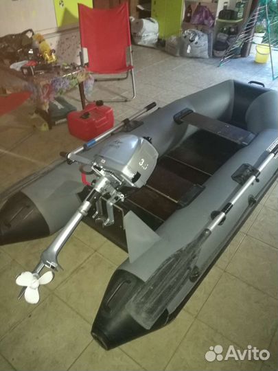 Лодка с мотором