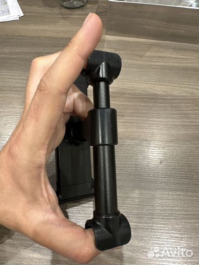 Крепление держатель планшета телефона в автомобиль