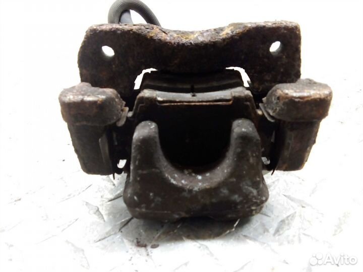 Суппорт задний правый Toyota Camry 6 XV40