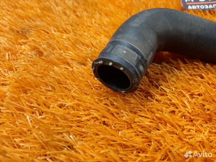 Патрубок дополнительной помпы Mercedes-Benz