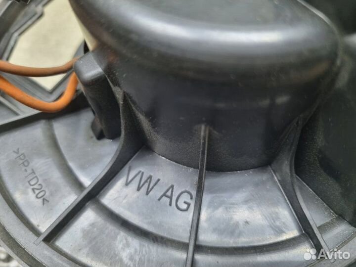 Моторчик печки Skoda Superb 2 1.8 cdab AT 2013