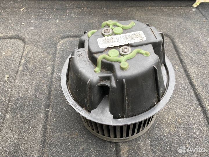 Моторчик отопителя Renault Logan седан 1.6 2010