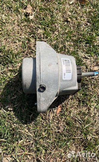 Опора крепления двигателя камаро 6