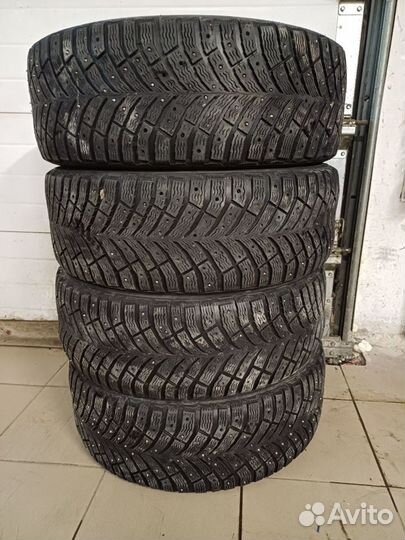 Michelin X-Ice North 4 215/55 R17 98T