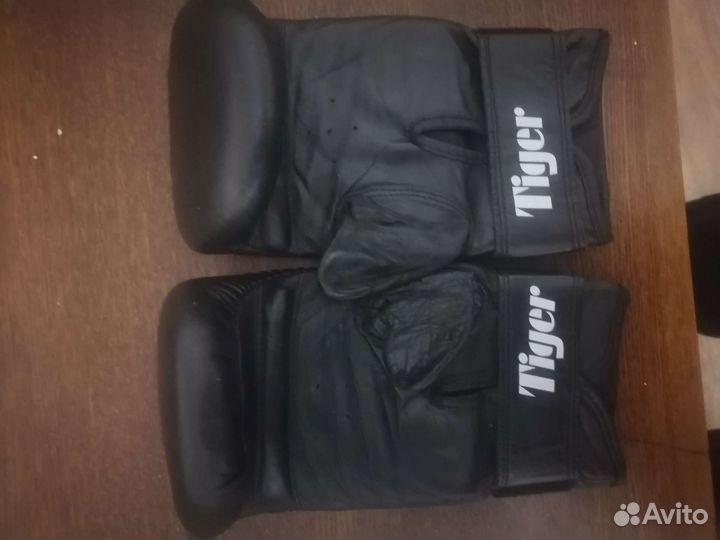 Боксерские перчатки размер L