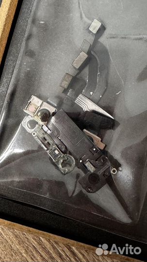 Материнская плата на iPhone XS