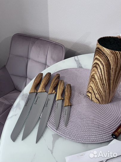 Новый набор кухонных ножей с подставкой