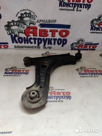 Рычаг подвески нижний правый Chevrolet Lacetti