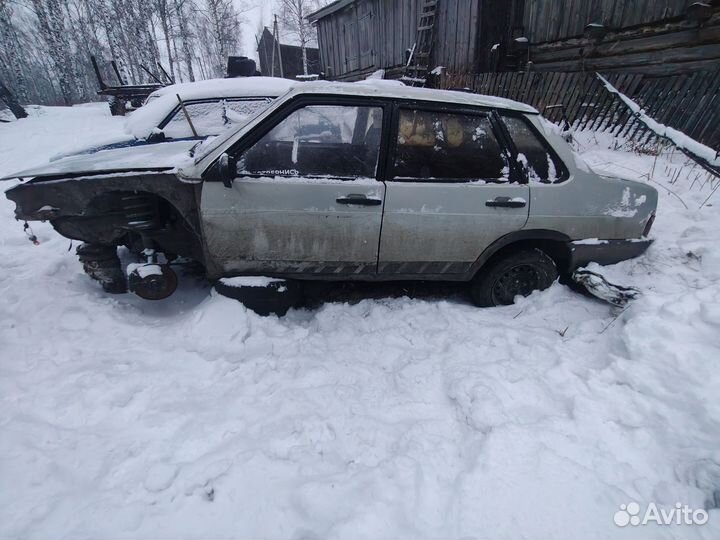 ВАЗ 21099 1.6 МТ, 2002, битый, 150 000 км