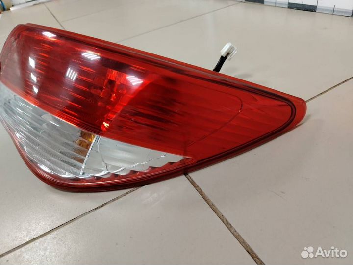 Фонарь задний наружный правый Nissan Almera 3 G11, G15 2012