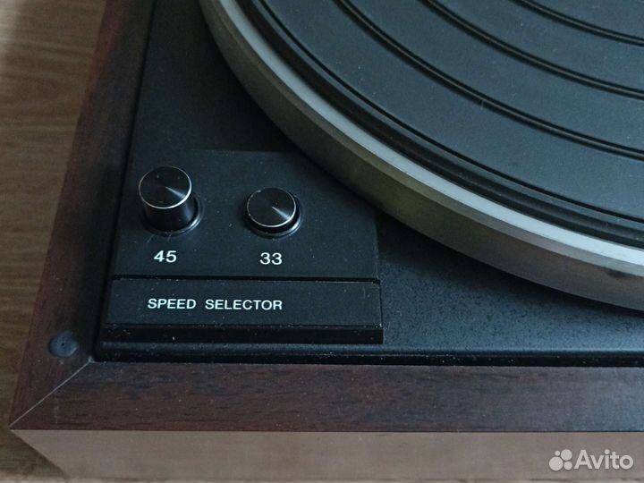 Проигрыватель винила 