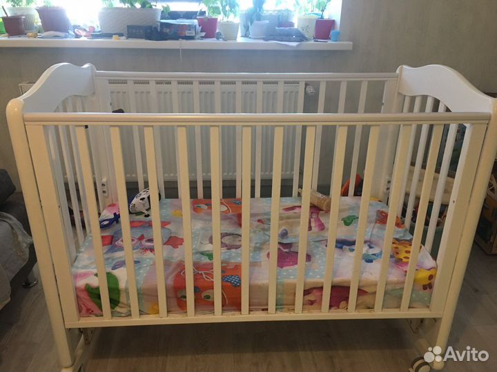 Детская кроватка