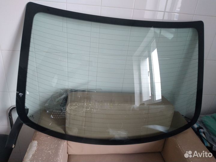 Заднее стекло джета