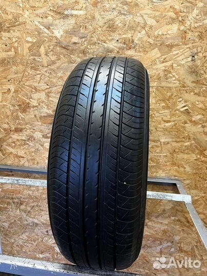 Yokohama dB Decibel E70B 215/60 R16