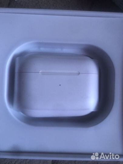 Беспроводные наушники apple airpods