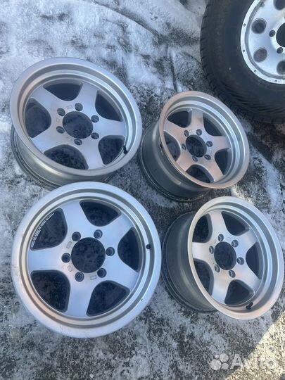 Комплект литых дисков r16