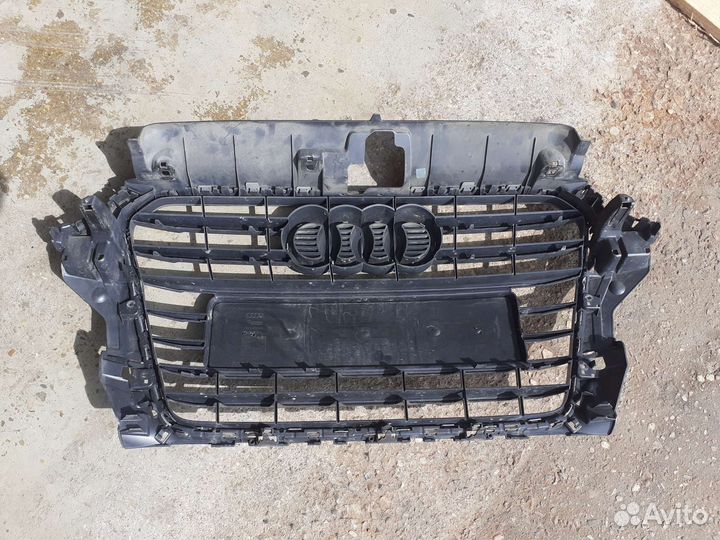 Радиаторная решётка Audi Q5 8R рестайл