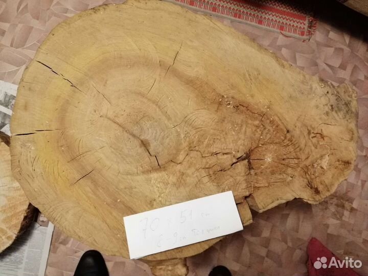 Спилы дуба, березы для столов