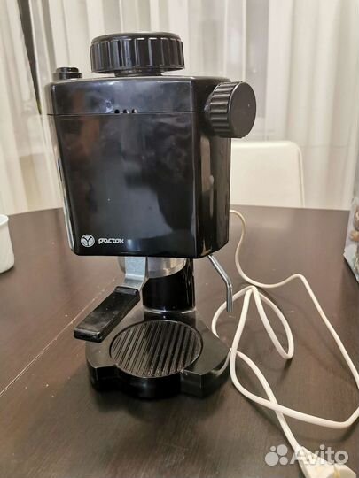 Кофемашина электрокофеварка 