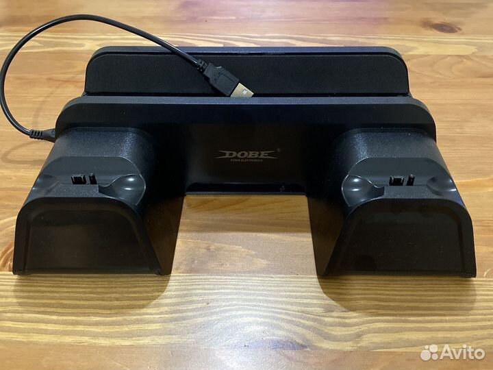Зарядная станнция для Playstation 4