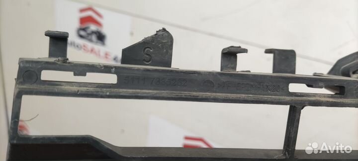 Решетка бампера правая BMW 5 G30