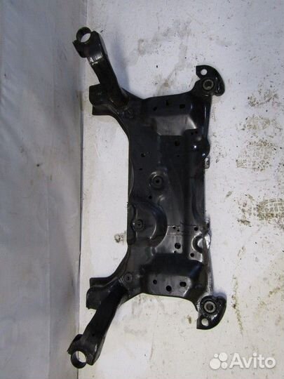 Балка подмоторная Focus III 2011