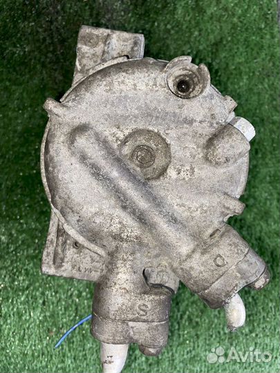 Компрессор кондиционера QR20DE Nissan Serena C24 T