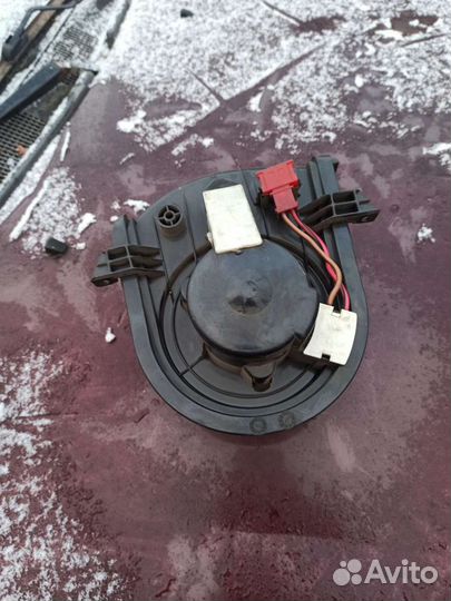 Моторчик печки под кондёр гольф 3, венто