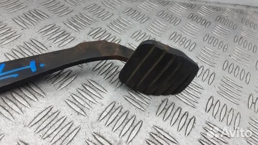 Педаль тормоза audi 100 С3 (ESE14NW01)